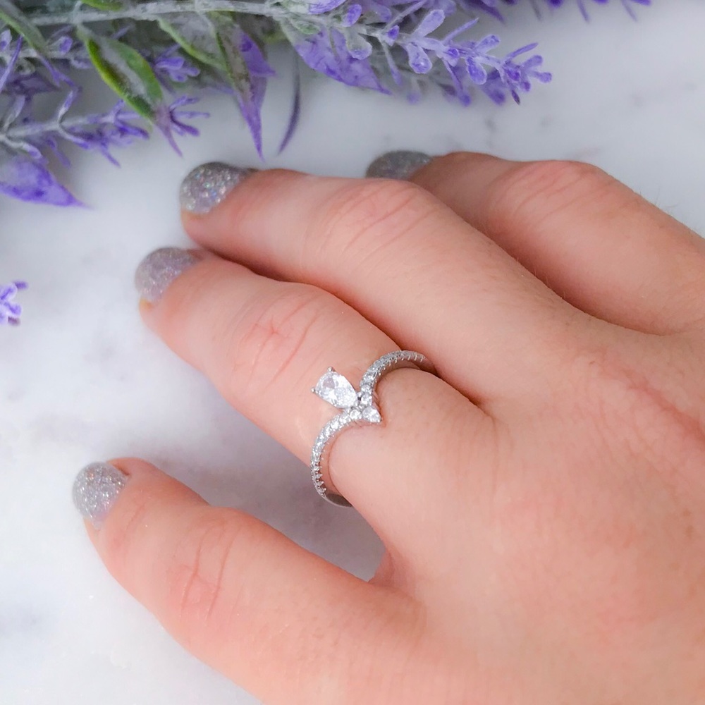 Tear drop/Chevron ring 925 Sterling Silver